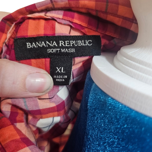 Banana Republic XL Women's Plaid Button Down Shirt - Picture 3 of 5